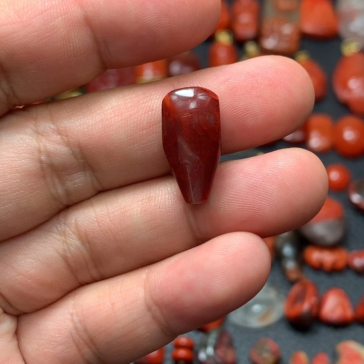 南红玛瑙未镶嵌颈饰