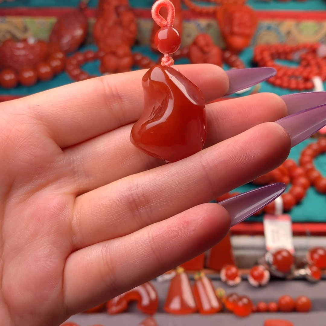 颈饰未镶嵌南红玛瑙