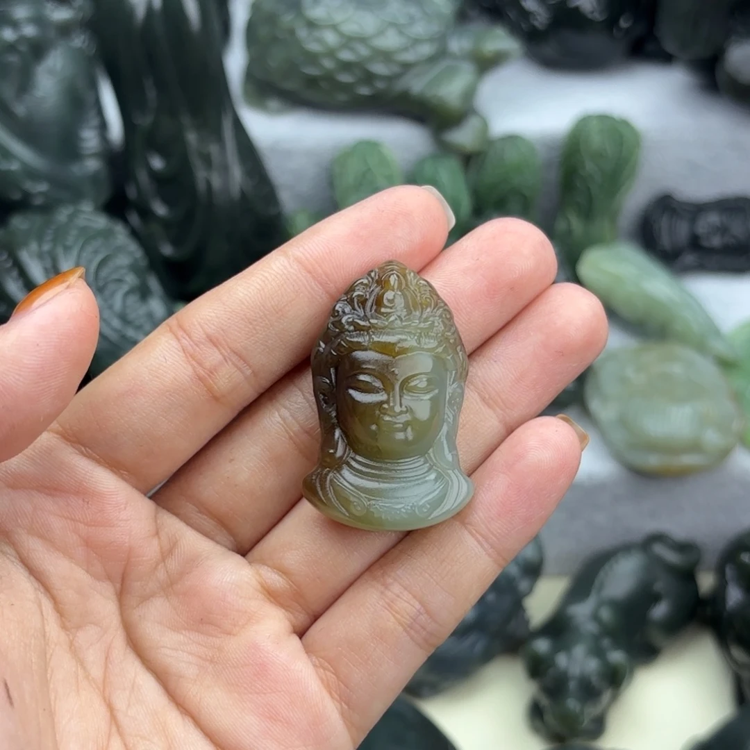 和田玉（糖玉）未镶嵌颈饰