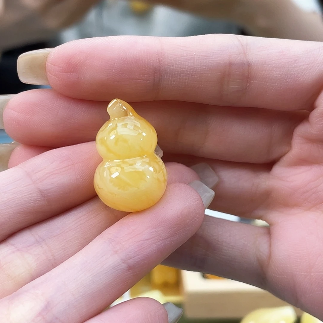 未镶嵌琥珀裸石欣**?琥珀蜜蜡J22