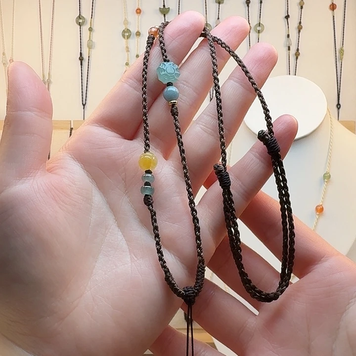 翡翠款咖色八卦牌2毫米