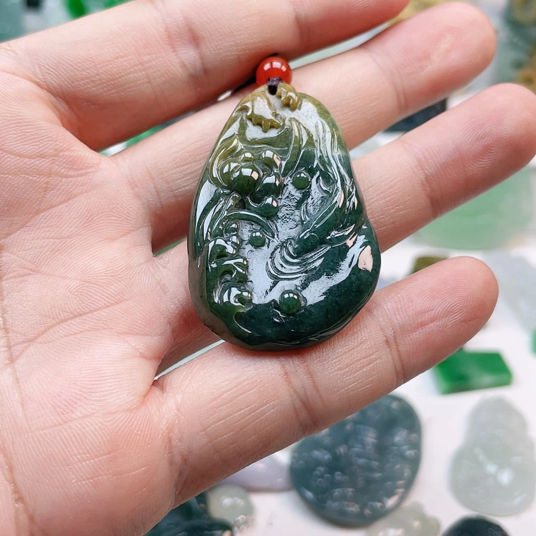 翡翠颈饰未镶嵌荷花鱼