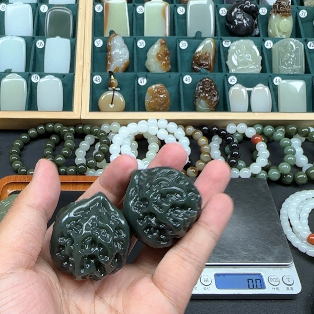 和田玉未镶嵌挂件