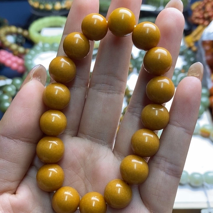 未镶嵌蛇纹石玉珠宝奇石