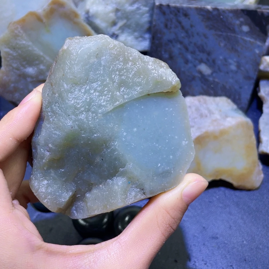 和田玉未镶嵌珠宝半成品