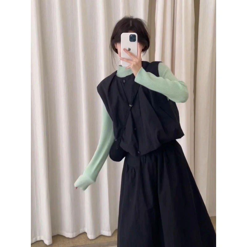 MARIE.COCO秋冬新款老钱风绿色修身针织打底衫叠穿马甲背心半身裙