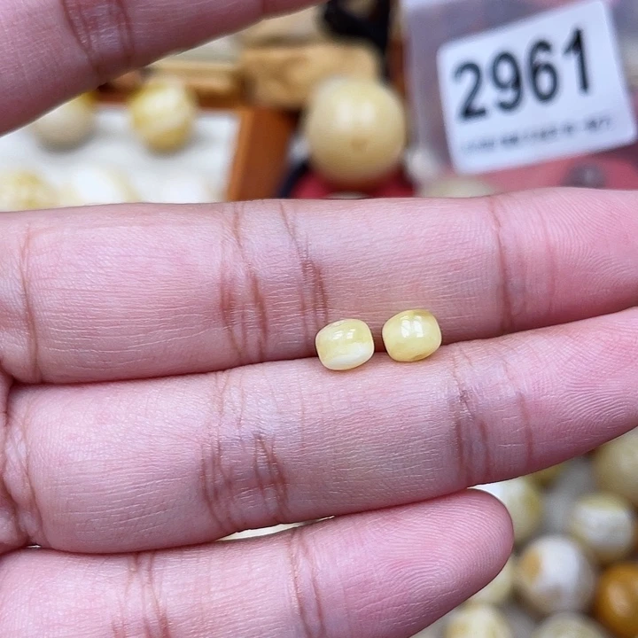 蜜蜡未镶嵌珠宝奇石粉6
