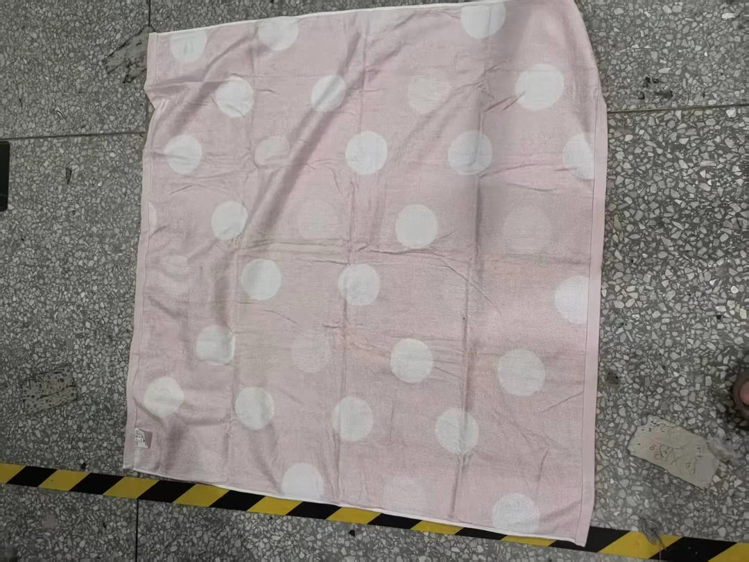 《厚广家》3楼85×90粉色波点款优质全棉大方巾 发1张300g