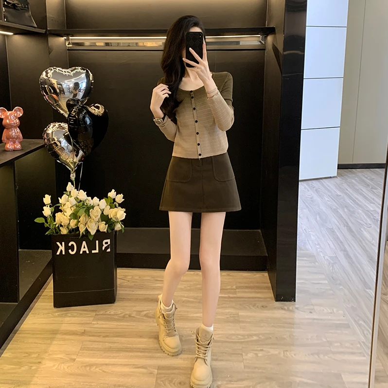 渐变色针织长袖开衫上衣女2025早春秋季新款小个子短裙两件套装潮