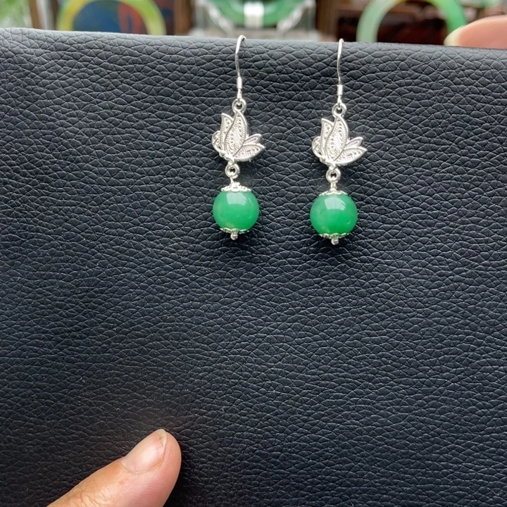 石英质玉未镶嵌耳环