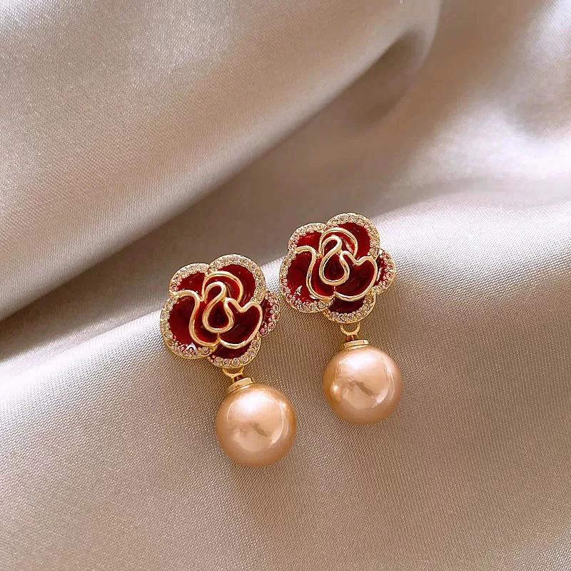 铜合金耳饰 安可拉红花朵珠珠耳坠女小众气质轻奢高级感耳饰K877