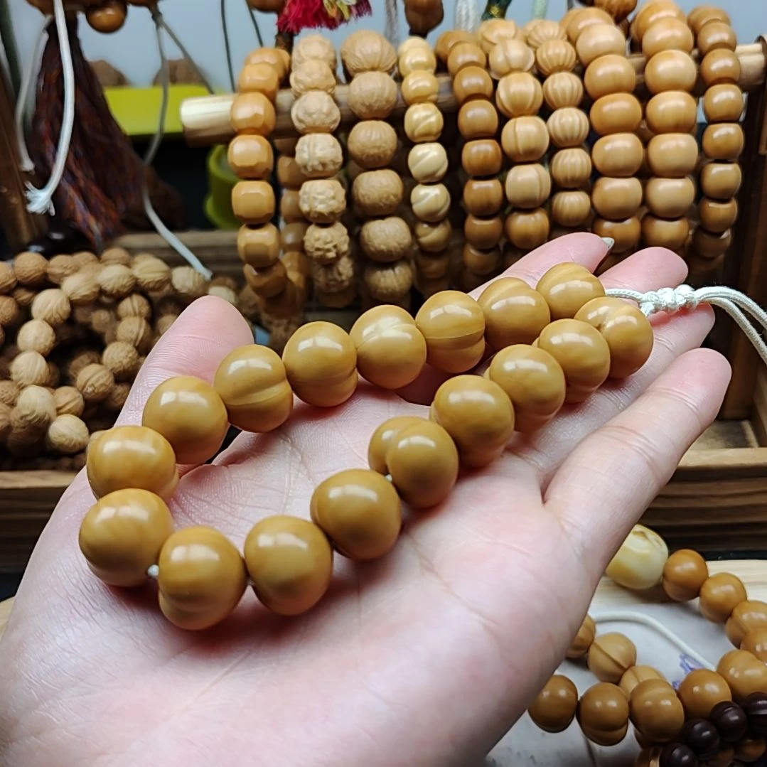 猴头核桃吊坠屁桃手串