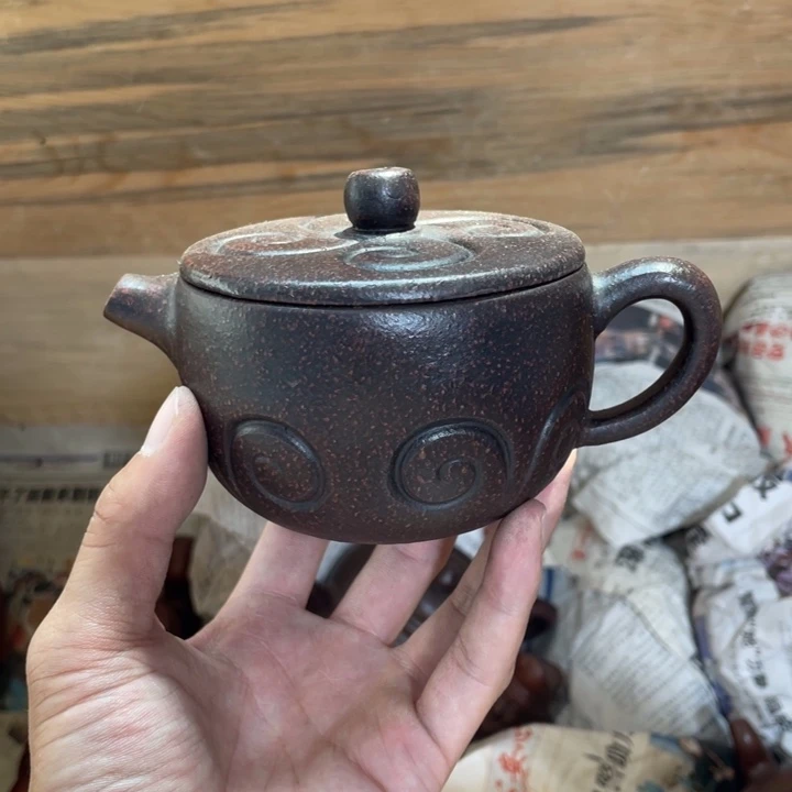 茶壶紫砂老厂紫砂壶一件。