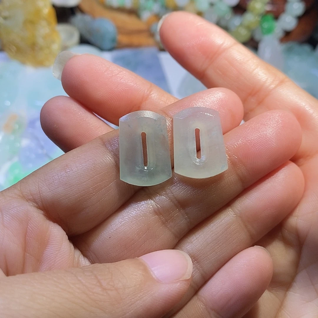 定制翡翠未镶嵌方扣一对
