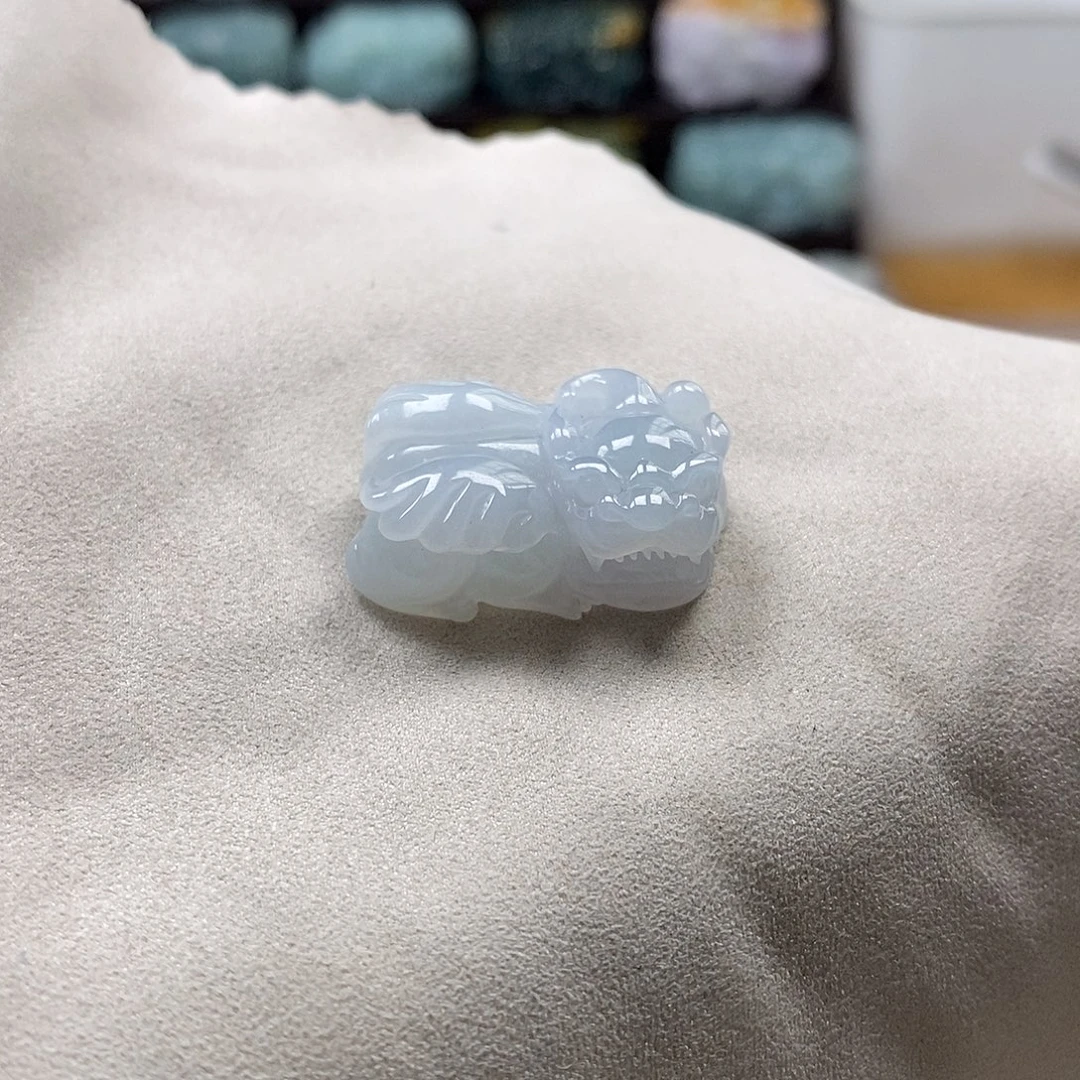 翡翠未镶嵌颈饰天然翡翠吊坠貔貅