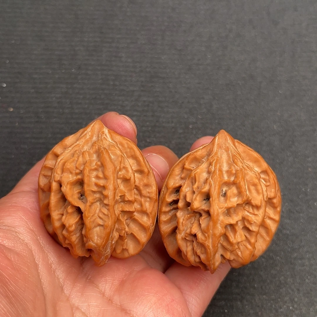 把件桃核40×43全品头茬曹大龙A428