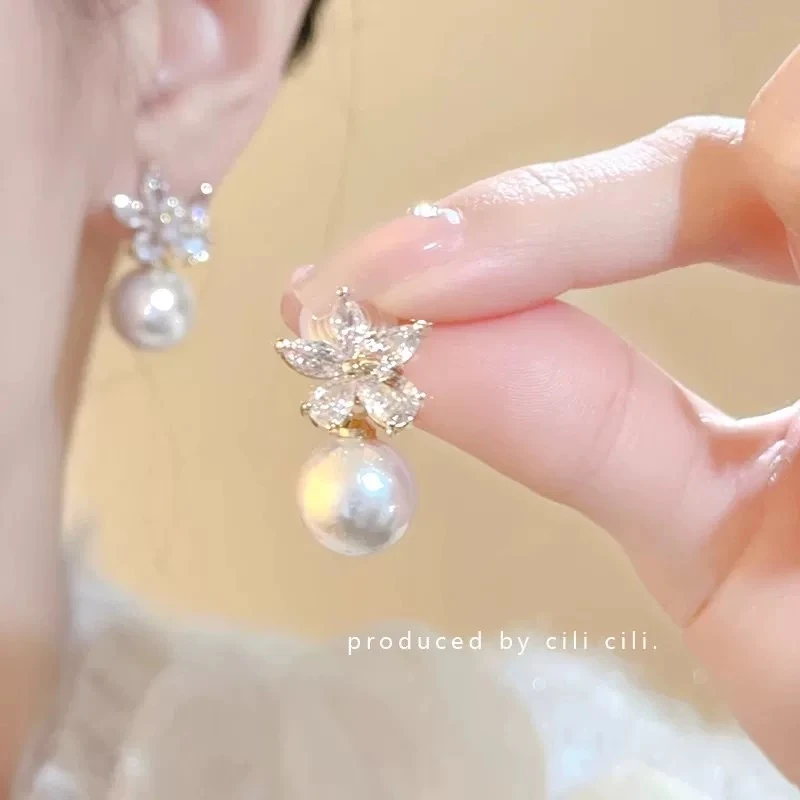 铜合金耳饰 温柔法式气质甜美耳饰花朵珠珠耳钉耳饰F1725