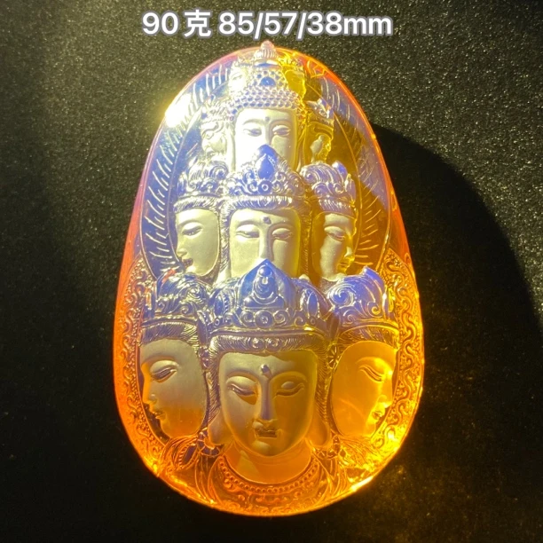 【小伊琥珀】90克净水玻璃种黄茶带藏青膜「十一面观音」