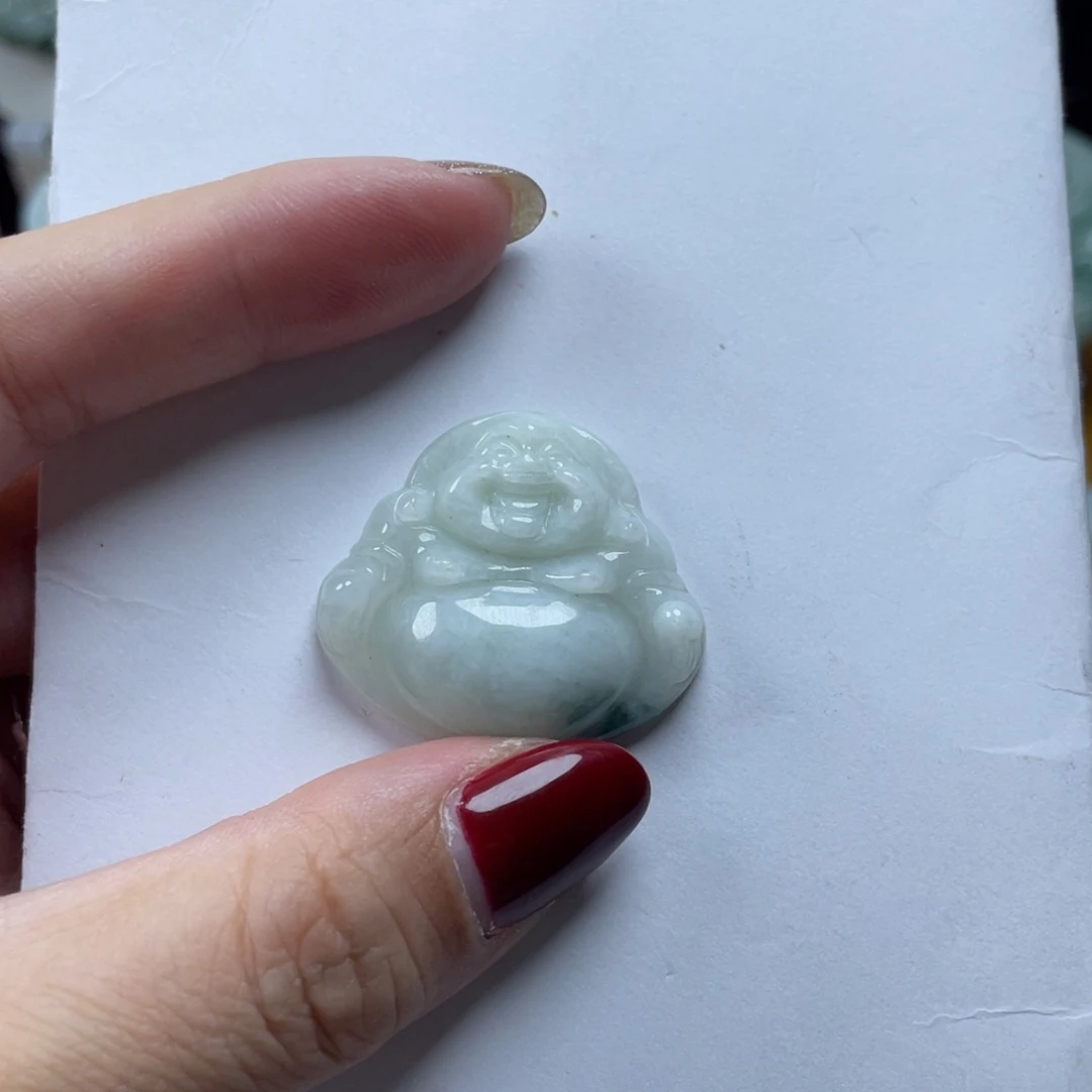 翡翠颈饰未镶嵌佛公