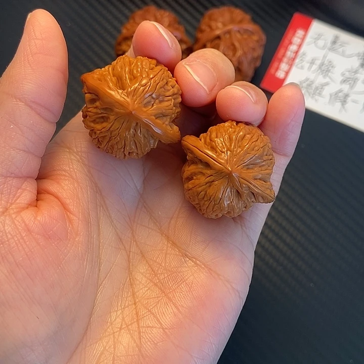 D****木质类磨盘手捻。     31福利