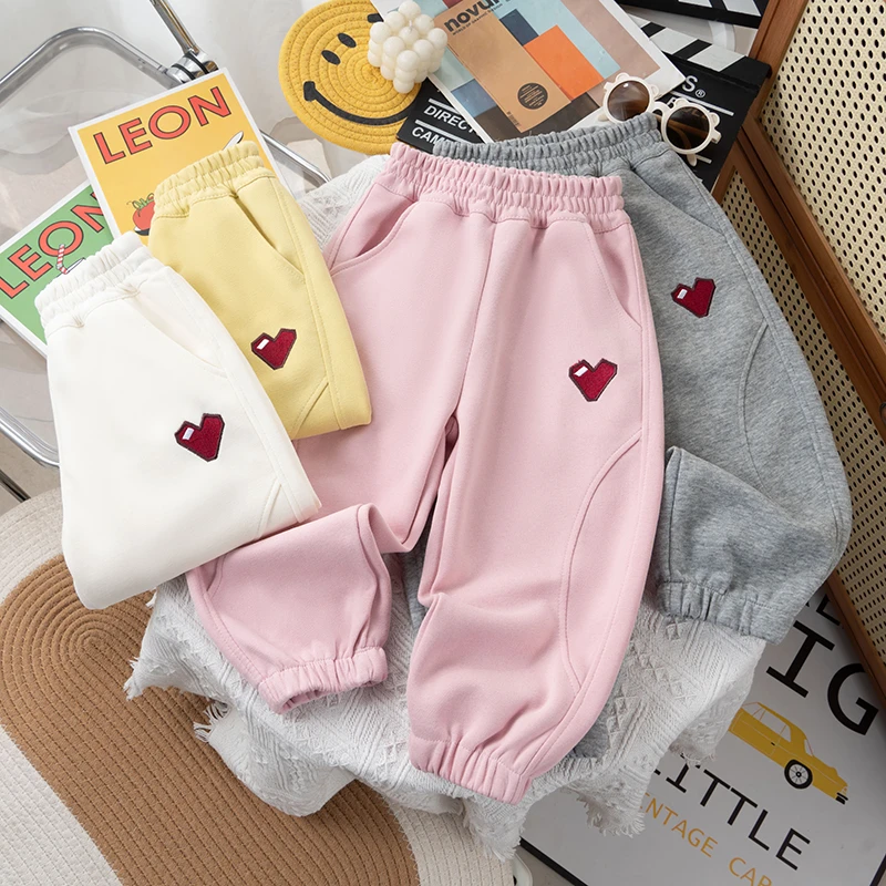 女童卫裤2025春秋款洋气女孩爱心刺绣宝宝卫裤儿童休闲运动长裤