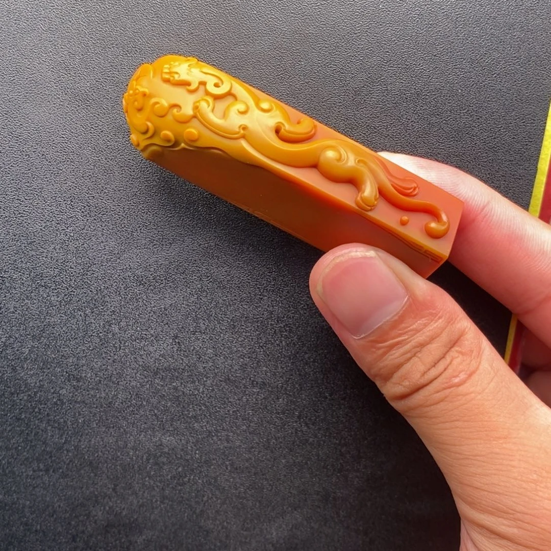 浪***条石英质玉未镶嵌颈饰