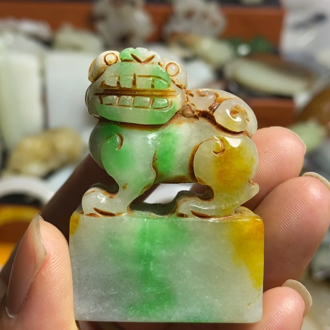 颈饰未镶嵌和田玉（糖玉）