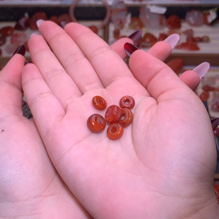 南红玛瑙合金颈饰糖豆组合