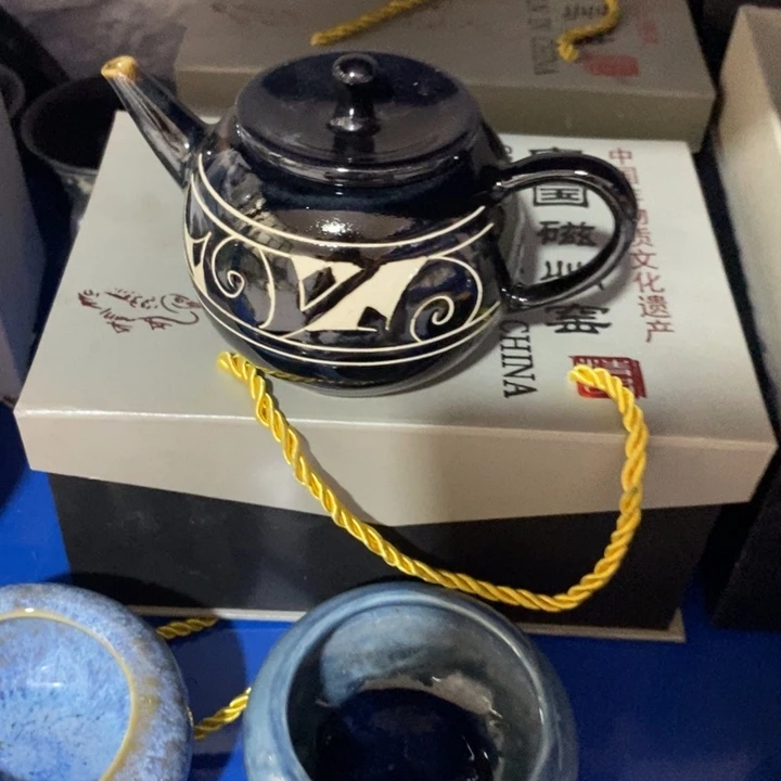 瓷片磁州窑黑刻多孔壶约400ml