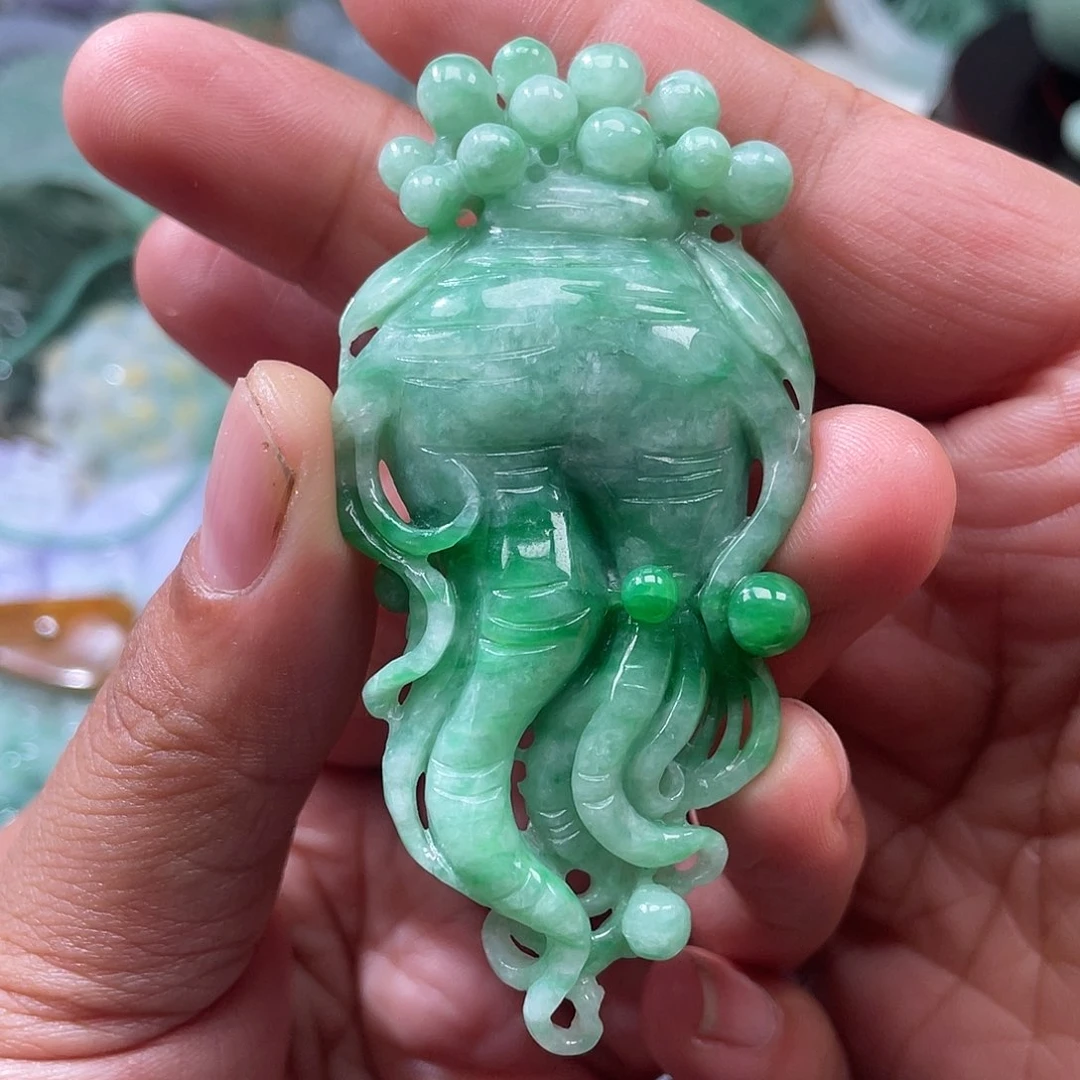 翡翠未镶嵌颈饰翡玉缘翡翠