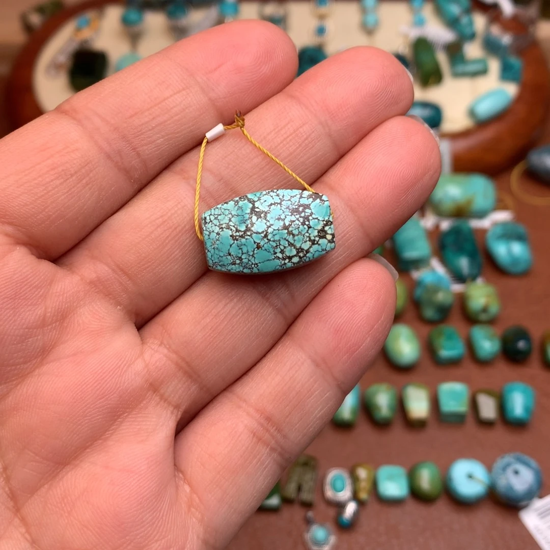 绿松石未镶嵌珠宝奇石