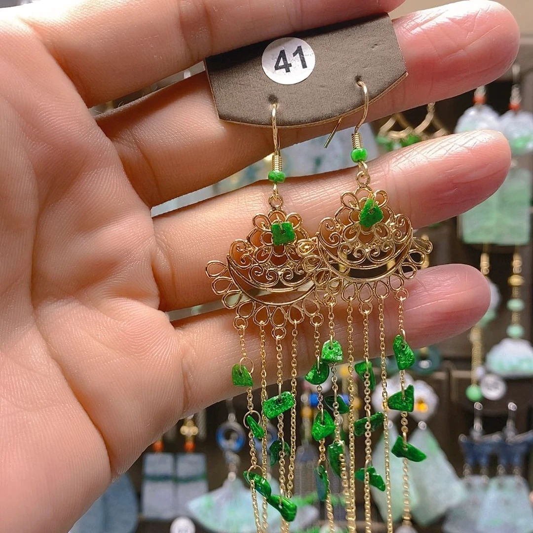 未镶嵌翡翠耳饰翡翠