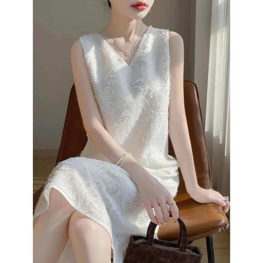 2025夏季新款V领中长款连衣裙女流苏剪花无袖吊带长裙宽松A字裙子