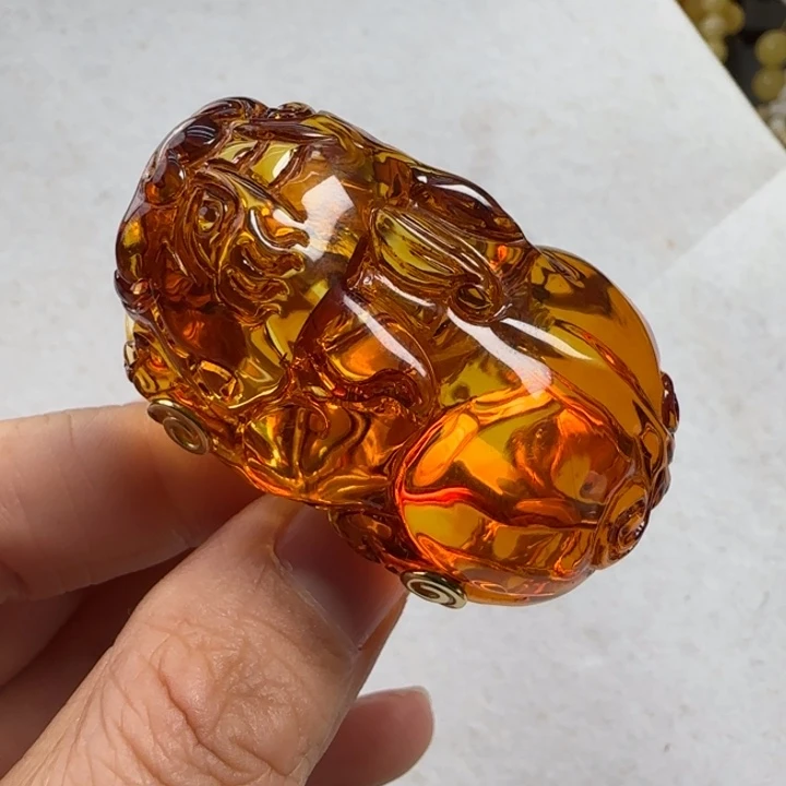琥珀珠宝奇石未镶嵌