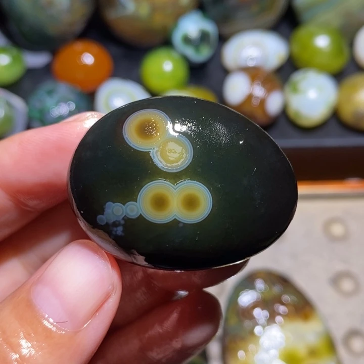 玛瑙/玉髓未镶嵌珠宝半成品