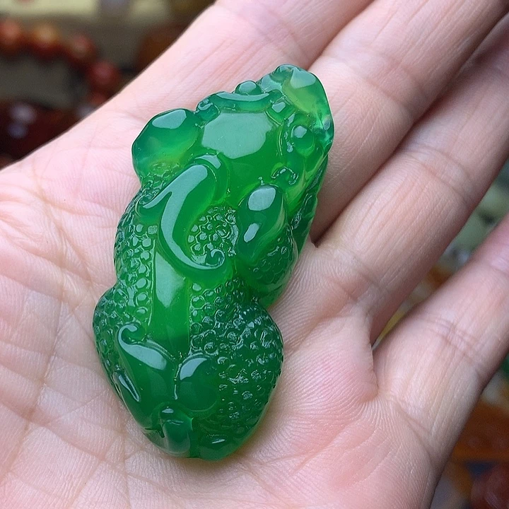 天***康玛瑙/玉髓未镶嵌珠宝奇石挂