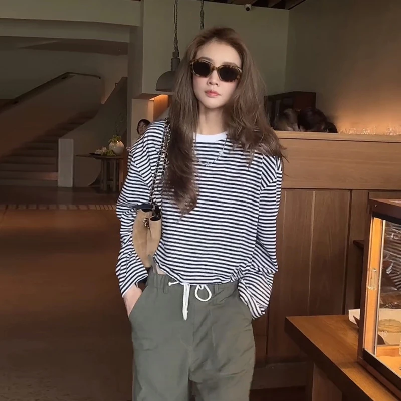 黑白条纹休闲T恤女2025秋季新款韩版圆领长袖宽松正肩洋气上衣潮