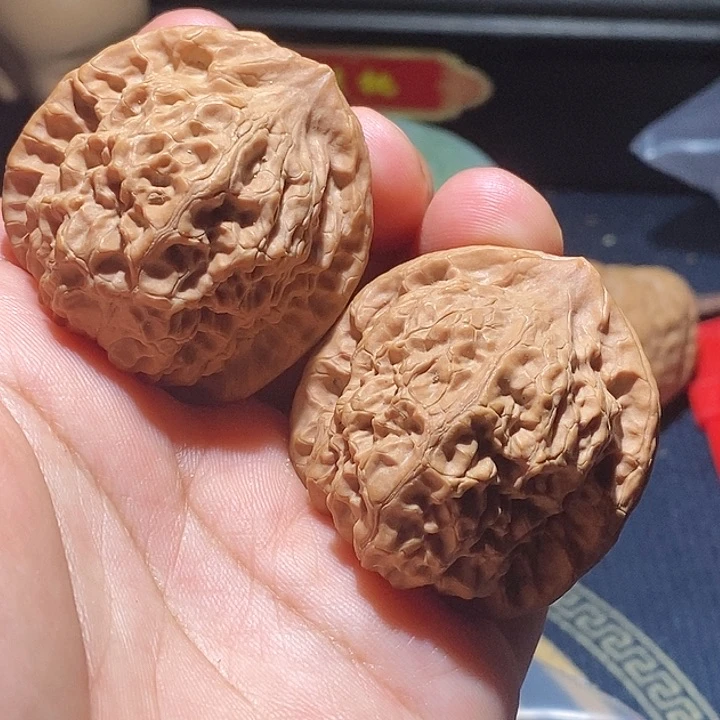 【闪购商品】文玩核桃吊坠野生