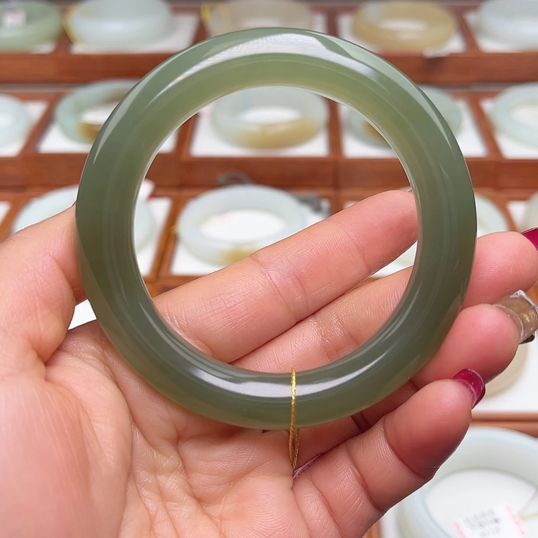 和田玉手镯未镶嵌56.5