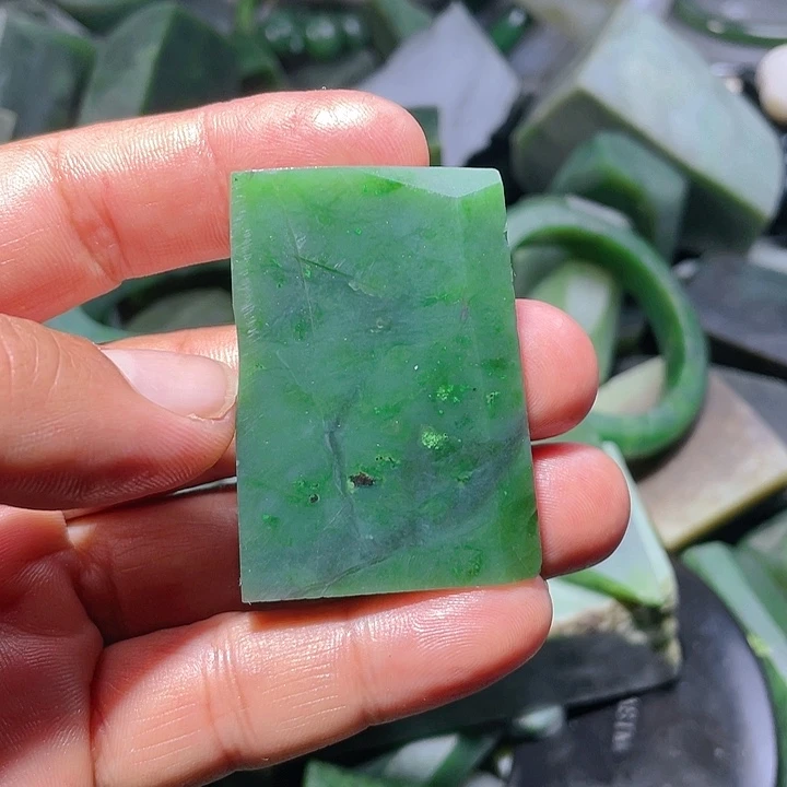 和田玉未镶嵌珠宝奇石