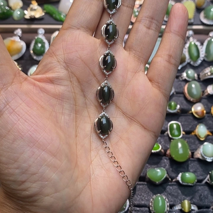 银S925镶嵌和田玉挂件