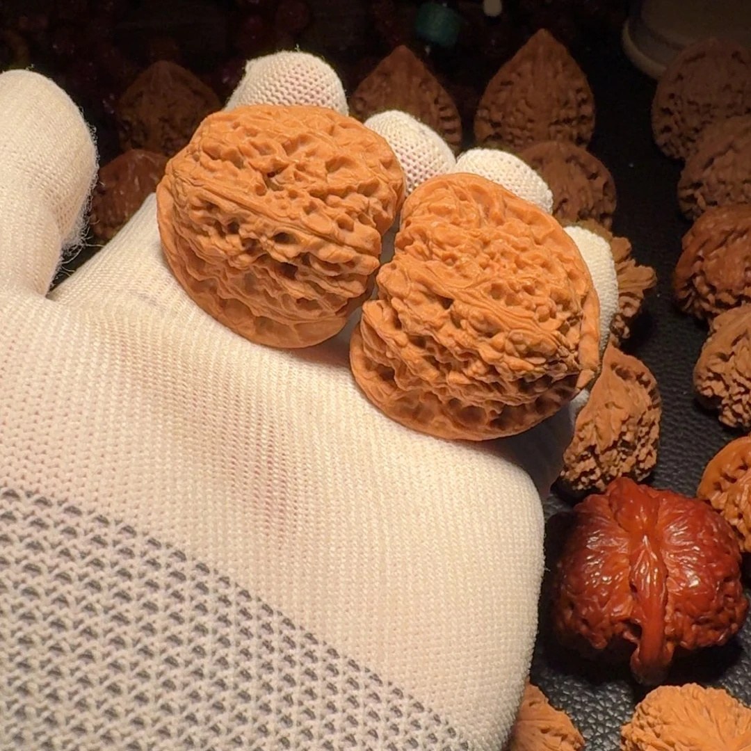 刘***淳吊坠文玩核桃南疆石核桃