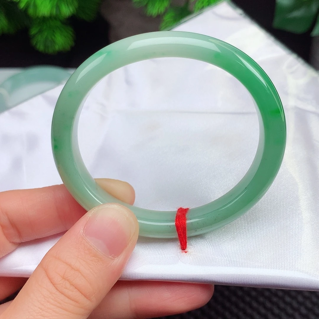 翡翠未镶嵌手镯55圈