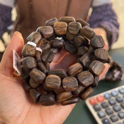 沉香手串乌身12克卡1.2多样性发1条