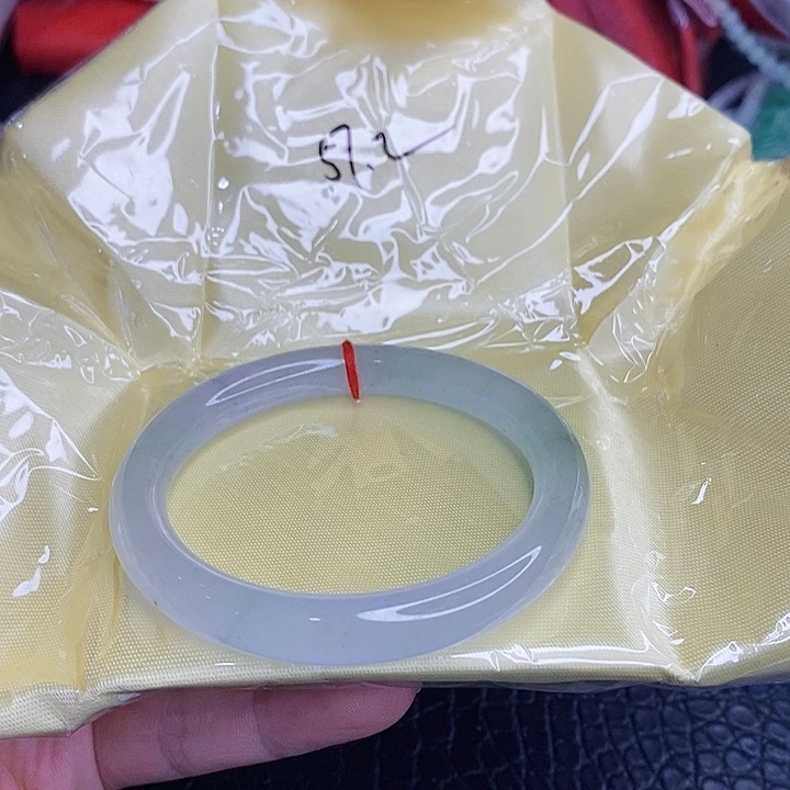 翡翠手镯未镶嵌一图一物实物为准