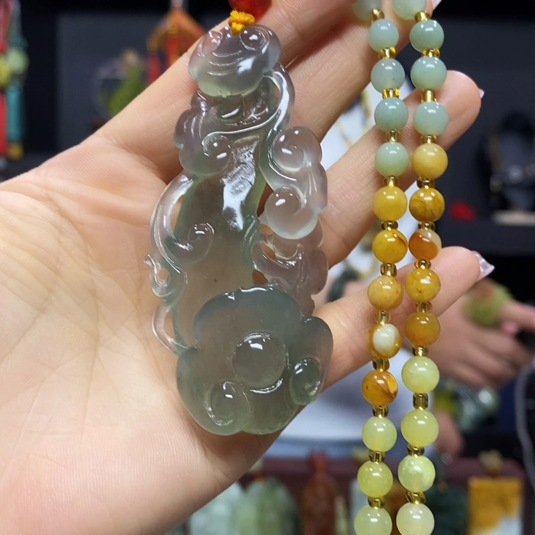 岫玉未镶嵌挂件吊坠