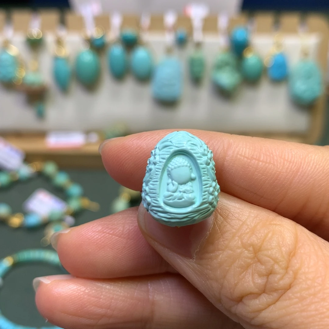 绿松石配饰未镶嵌