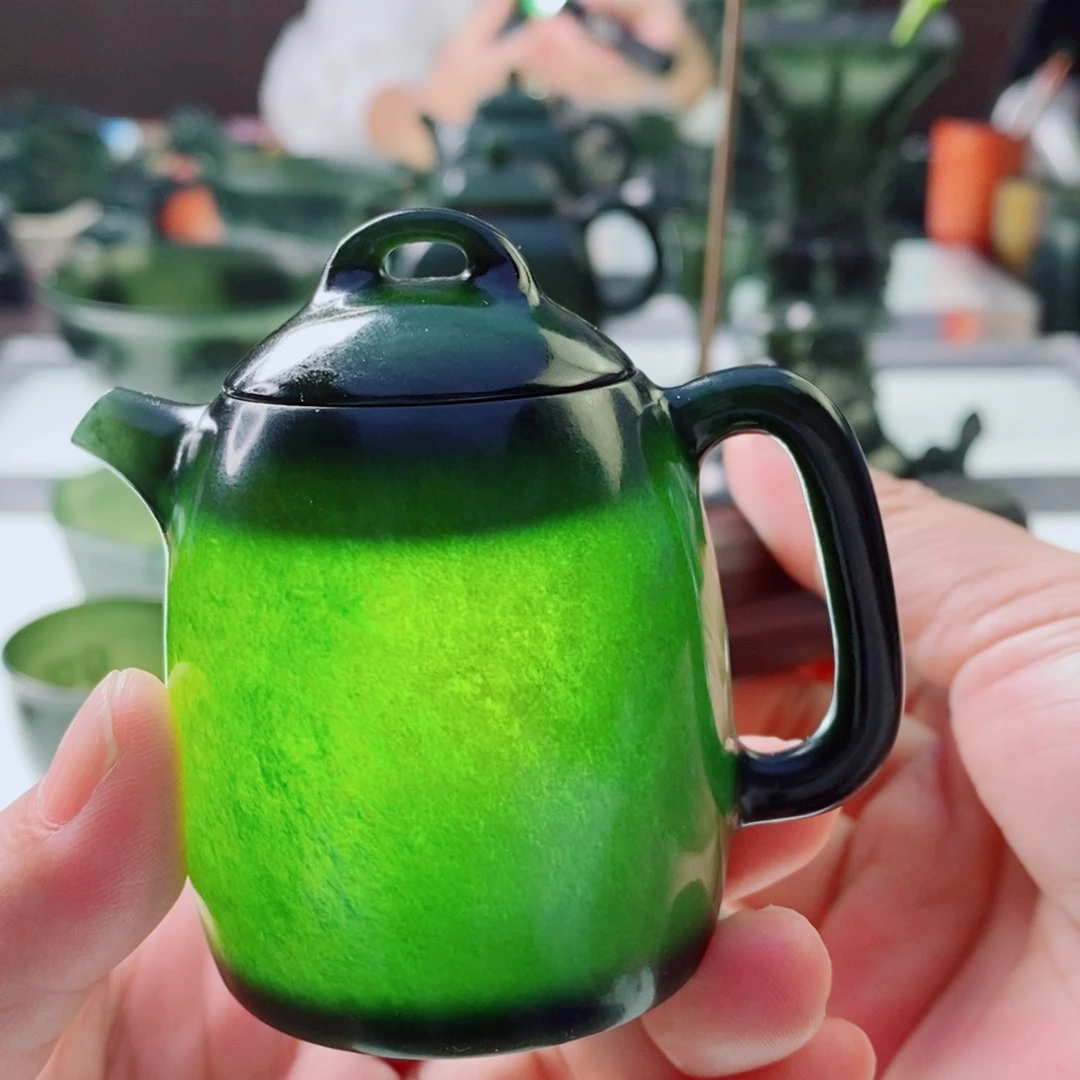 未镶嵌和田玉（青玉）摆件