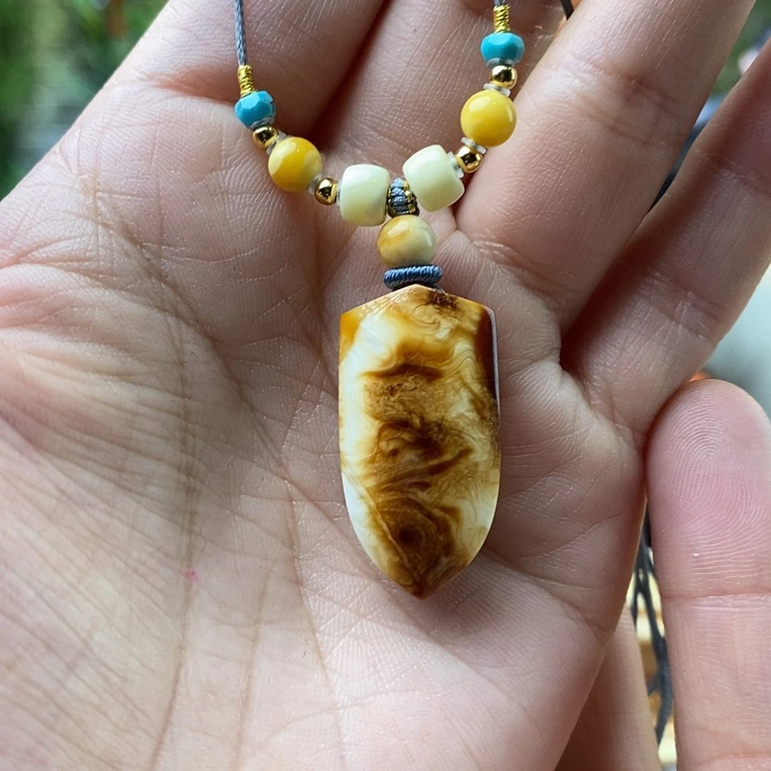 琥珀裸石银S925镶嵌蜜蜡盾牌