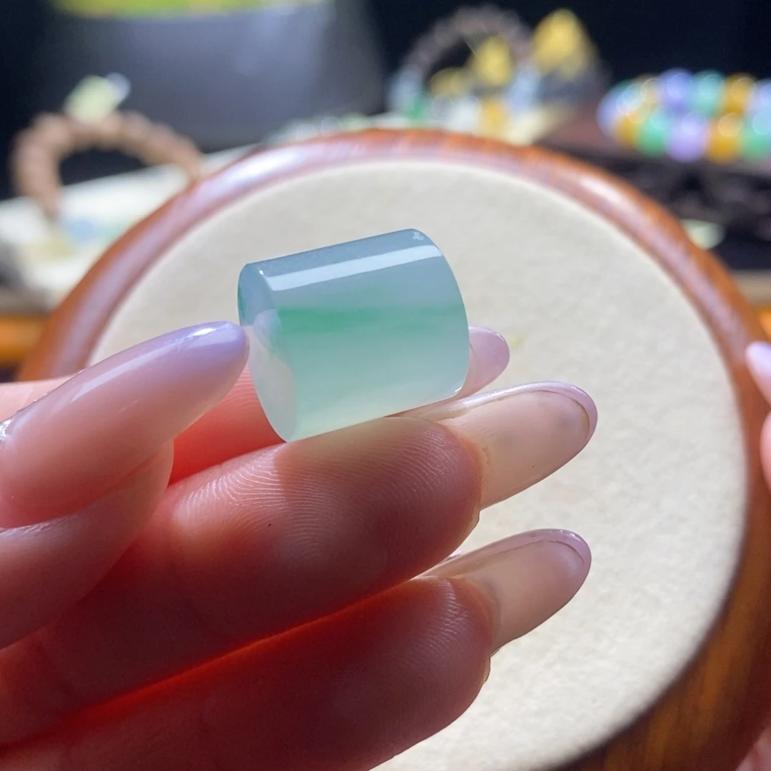 翡翠未镶嵌颈饰翡翠冰飘绿桶珠